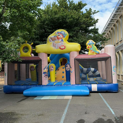 Cours d'obstacles gonflable avec arbre à grimper