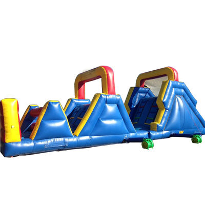 Caractéristiques PORTABLE cours d'obstacles gonflables commerciaux avec combo mur d'escalade