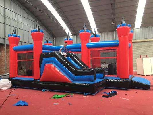 Cours d'obstacles et toboggan pour sauteur gonflable en PVC