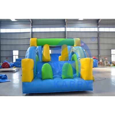 Cours d'obstacles gonflable de taille personnalisée et jeux de sport pour les enfants dans la cour extérieure