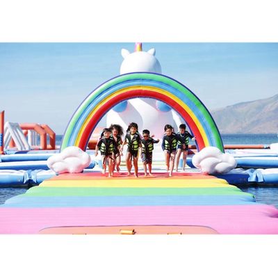 Débloquez votre enfant intérieur Parque aquatique gonflable coloré pour toute la famille