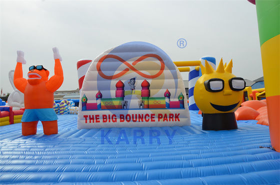 Découvrez l'excitation de notre parc aquatique gonflable parfait pour les adultes