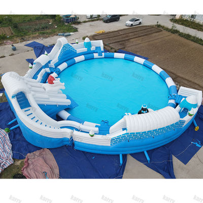 Capacité maximale 100-500 kg Grand parc aquatique gonflable avec piscine et toboggans