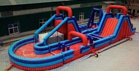 Cours d'obstacles thématique gonflable pour les jeux de défi unisexes