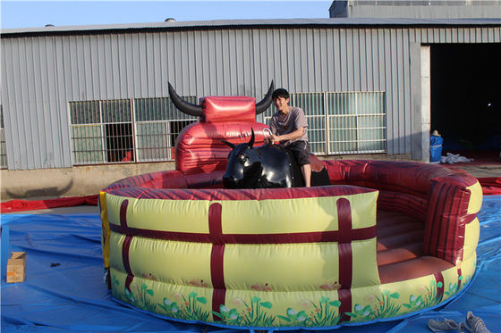 Taureau de rodéo mécanique gonflable portable pour le parc d'attractions