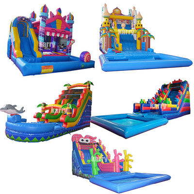 Glissière gonflable à thème bonbons avec piscine pour enfants et capacité maximale 100-500 kg