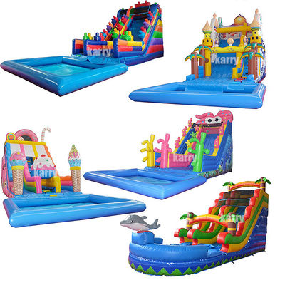 Glissière gonflable à thème bonbons avec piscine pour enfants et capacité maximale 100-500 kg