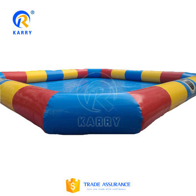 Divertissement aquatique Coffre gonflable Piscine Amusez-vous avec des bateaux ou des boules d'eau