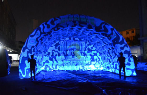 Tente d'entrée de tunnel gonflable à LED colorée pour la promotion d'événements