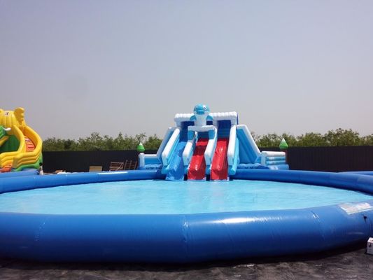 Conception d'un toboggan et d'une piscine gonflables durables pour le divertissement des enfants