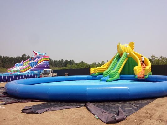 Conception d'un toboggan et d'une piscine gonflables durables pour le divertissement des enfants