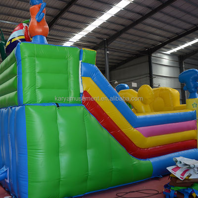 Couleur personnalisée gonflable SpongeBob Parc thème château gonflable pour adultes fête de la ville amusante