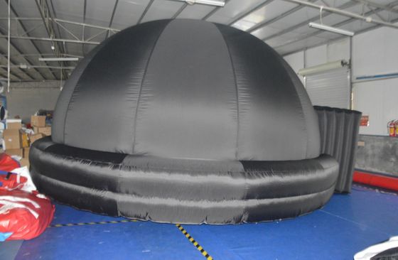 Tente de dôme de planétarium gonflable portable de 5 m pour la projection scolaire et le terrain de jeu en plein air