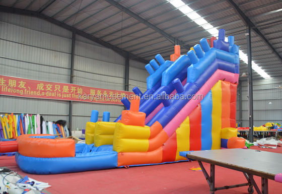 2023 Inflatables extérieurs personnalisés en PVC Blocs de construction colorés Glissière à saut en l'air