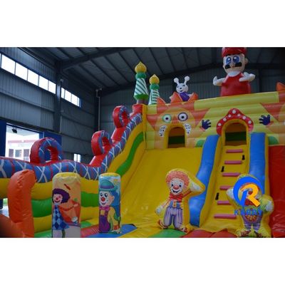 Maison gonflable pour enfants avec toboggan et trampoline de parc aquatique