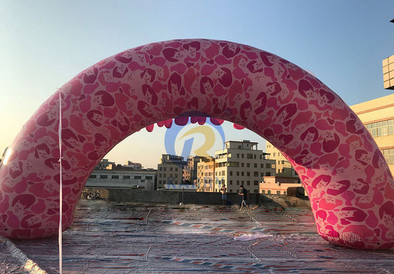 Publicité extérieure Arc d'entrée gonflable avec design et impression rose personnalisés