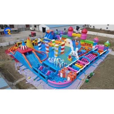 Parc d'attractions gonflables pour enfants en plein air Parcours d'obstacles en bâches en PVC commercial