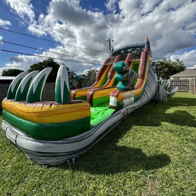 Capacité maximale 100-500 kg Grand saut en jungle Dino toboggan pour location commerciale