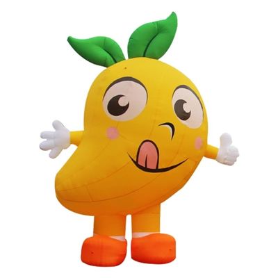 Des modèles de fraises et de citrons gonflables accrocheurs pour la publicité