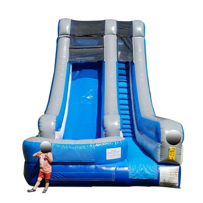 Glissière pneumatique en PVC bleu avec piscine et design passionnant