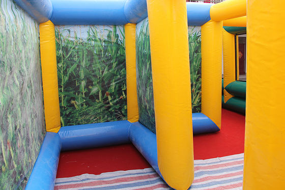Labyrinthe de maïs sur mesure Labyrinthe de maïs sur mesure Labyrinthe de maïs sur mesure