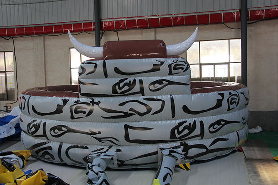 Matériau PVC personnalisé gonflable Rodeo mécanique Jeu de chevauchement de taureaux pour la compétition