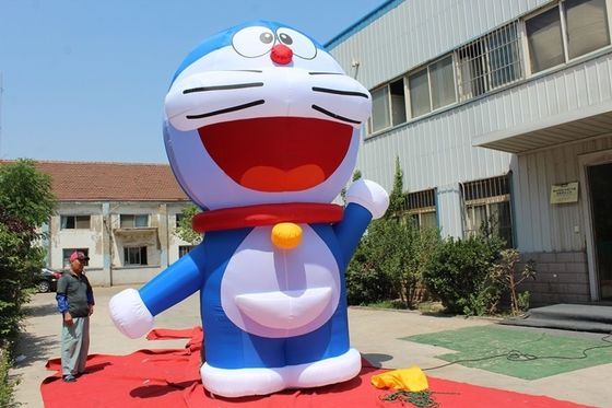 Doraemon gonflable coloré sur mesure avec souffleur d'air et accessoires