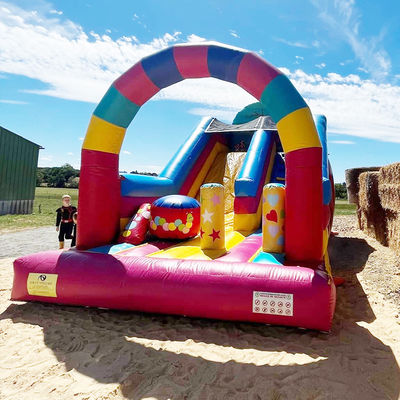 Location de fêtes Thème de la maison de bonbons glisse sèche gonflable avec certification CE/EN71/EN14960