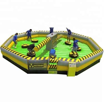 Caractéristiques PORTABLE Meltdown Défi gonflable Jeu de sport pour adultes PVC Saut amusant