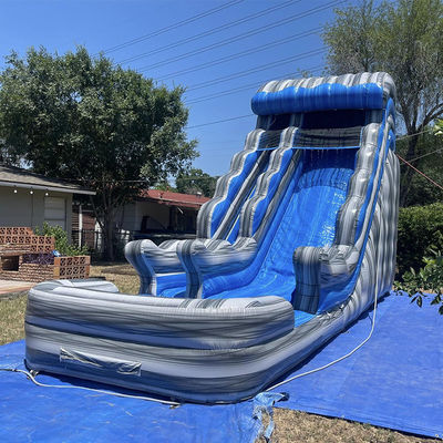 Location commerciale en plein air Glisse d'eau bleue en PVC gris marbre avec piscine et saut en rebond