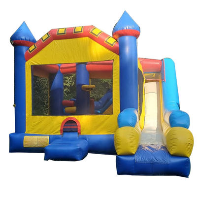 Trampoline pour enfants maison gonflable avec obstacle de glissement et piscine