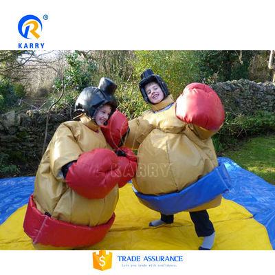 Des combinaisons de lutte de sumo gonflables pour les sports chauds