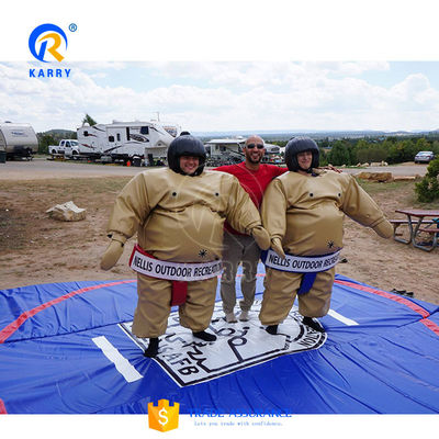 Des combinaisons de lutte de sumo gonflables pour les sports chauds