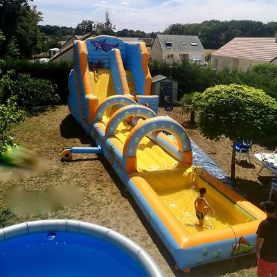 Découvrez l'excitation avec le parc aquatique gonflable et le toboggan sous-marin