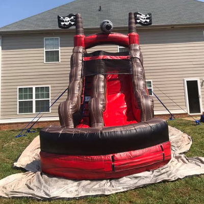 Équipement de parc aquatique de loisirs toboggan aquatique pirate gonflable avec piscine PVC commercial