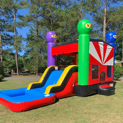 Château de couleur personnalisé pour enfants sur le thème du château gonflable avec combo de diapositives