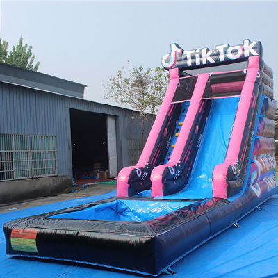 Location d'une piscine gonflable pour les occasions commerciales
