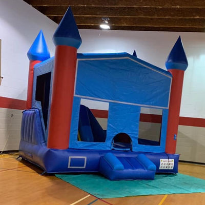 Couleur personnalisée Château bleu pour enfants maison gonflable en PVC avec glissement intérieur