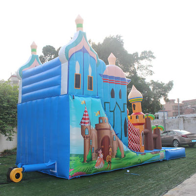 Capacité maximale 100-500 kg Château gonflable avec glissière humide pour piscine intérieure