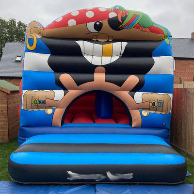Version Q personnalisée Capitaine Pirate Château de la maison de rebond pour le plaisir unisexe à l'intérieur et à l'extérieur
