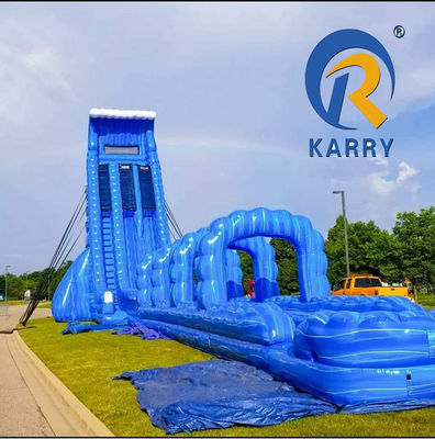 Caractéristiques personnalisées toboggan gonflable pour adultes avec piscine maison de rebond PVC durable