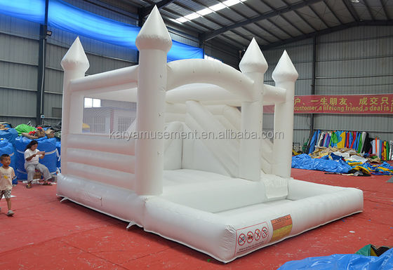 Nouveau bâtiment Moonwalk Trampoline de mariage Commercial White Bouncy Castle pour les fêtes