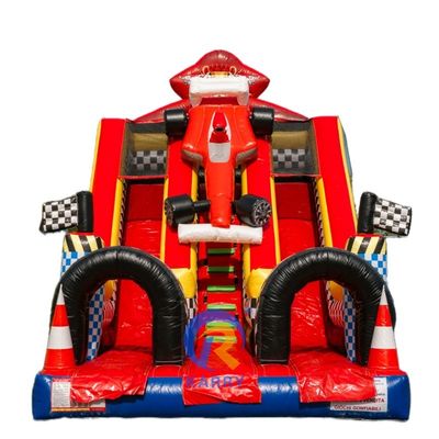 Glissière gonflable pour enfants en plein air avec un design de voiture rouge cool