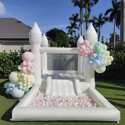 Lit pour tout-petits personnalisé Château blanc en pastel gonflable avec souffleur