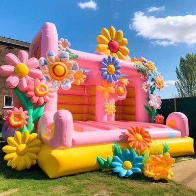 Portable attrayant mariage trampolines gonflables 2024 château avec fleurs décoratives