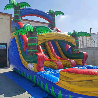 Le plaisir portable est garanti avec une petite maison gonflable tropicale