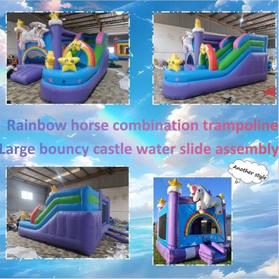 8-13 ans Range d'âge Maison gonflable avec planche à roulettes et cheval arc-en-ciel