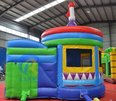 Un château gonflable en PVC cylindrique portable avec glissement latéral et dôme gonflable