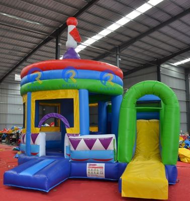 Un château gonflable en PVC cylindrique portable avec glissement latéral et dôme gonflable
