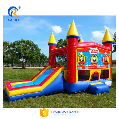 Champ de glisse de château gonflable pour enfants en plein air avec logo personnalisé et PVC durable
